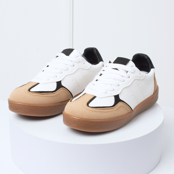 Tenis Capi