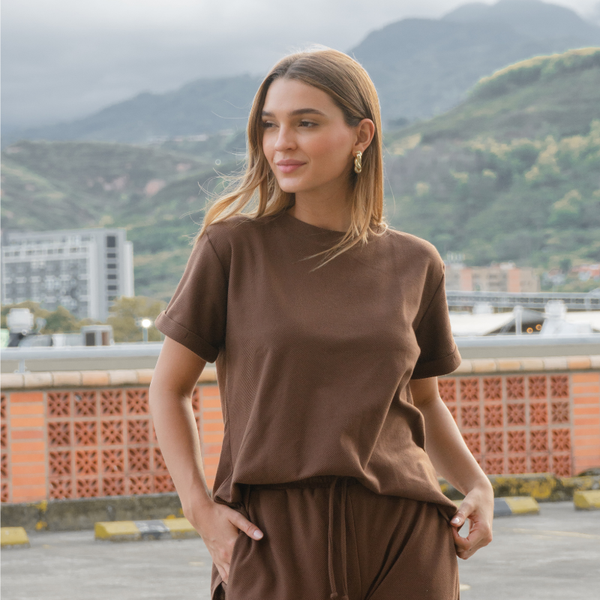 Camiseta espalda asimétrica