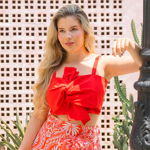 Crop top de tiras anudado delantero