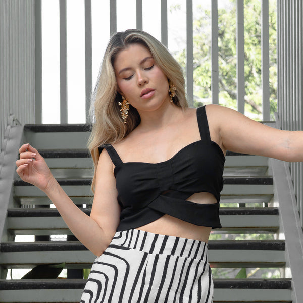 Blusa strapless con tiras