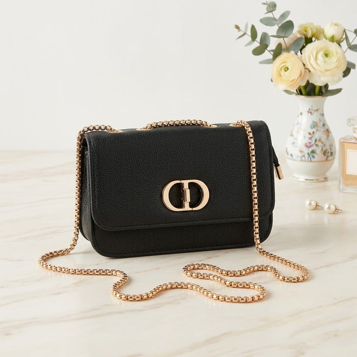 Bolso manos libres con cadena dorada